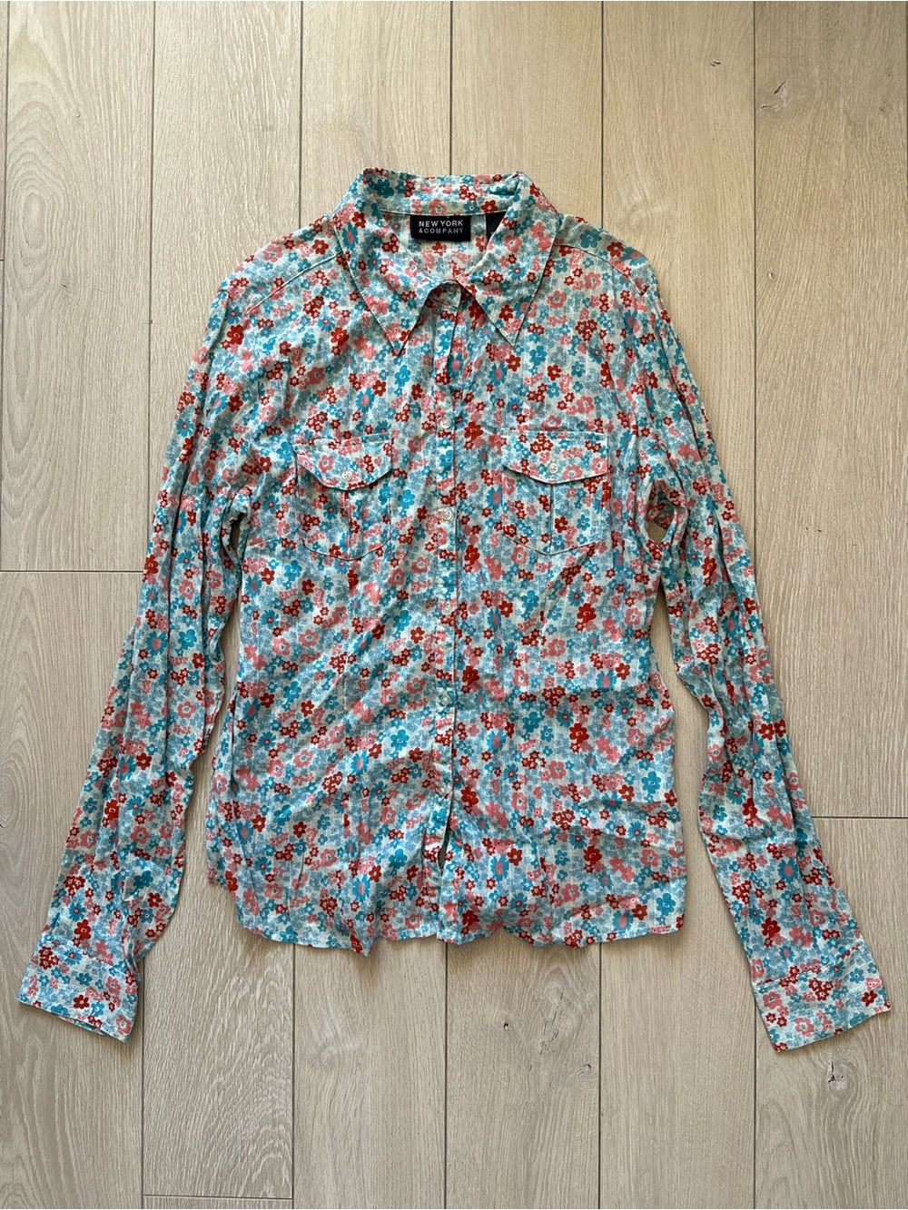 Y2K New York and Company Floral Button Down Pocket Shirt in Blue & Orange Size S